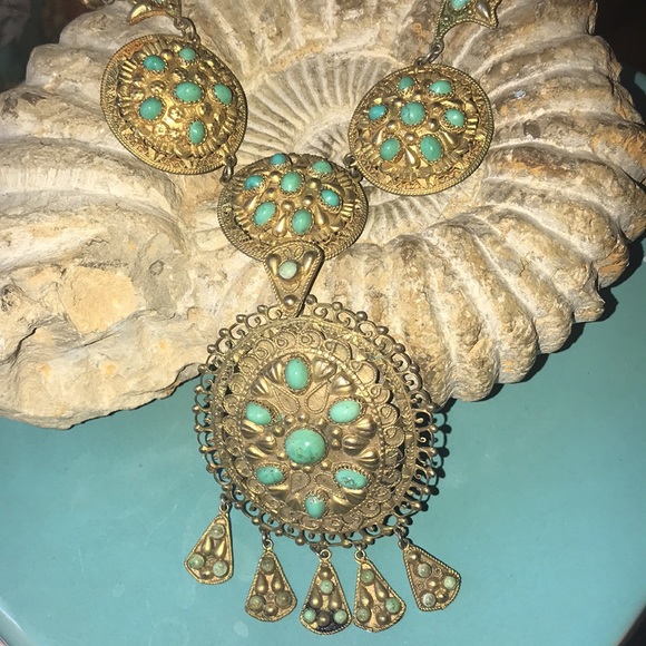 HOLDEtruscan style vintage necklace fauxturquoise/gold tone GYPSY Beach, Glamour - Picture 3 of 9